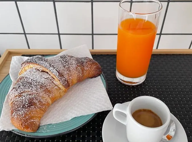 Alojamento de Acomodação e Pequeno-almoço Savastano's 4*