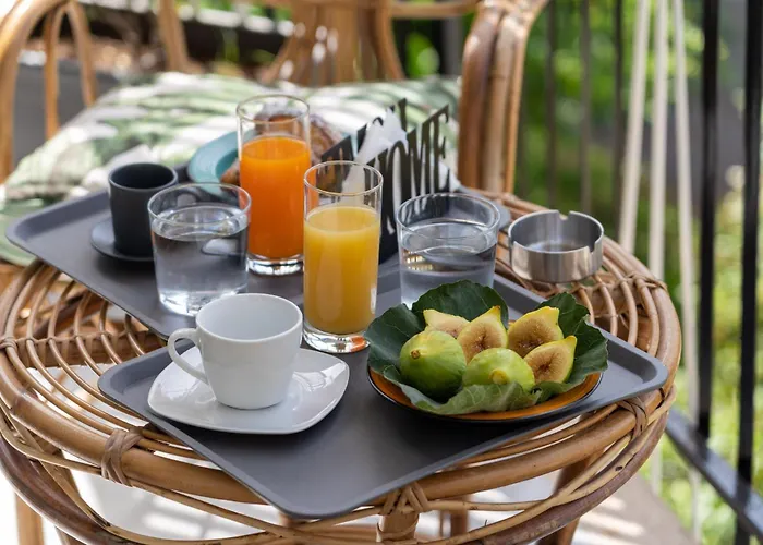 לינה וארוחת בוקר Savastano's סקליאה